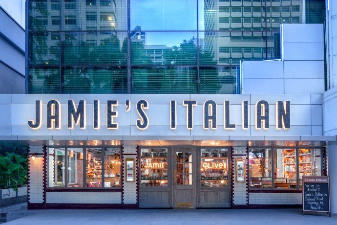 Jamie Oliver Opens Second Restaurant in Singapore